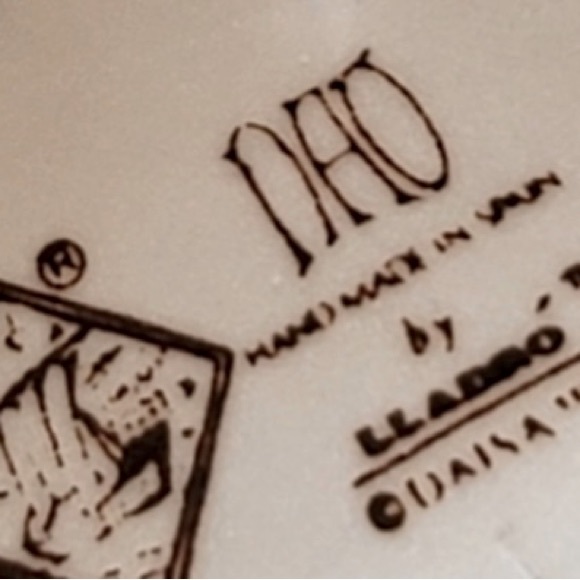 NAO LLADRO Porcelain Figurine #1029 "GIRL WITH SLEEPY PUPPY" Retired - Picture 6 of 6